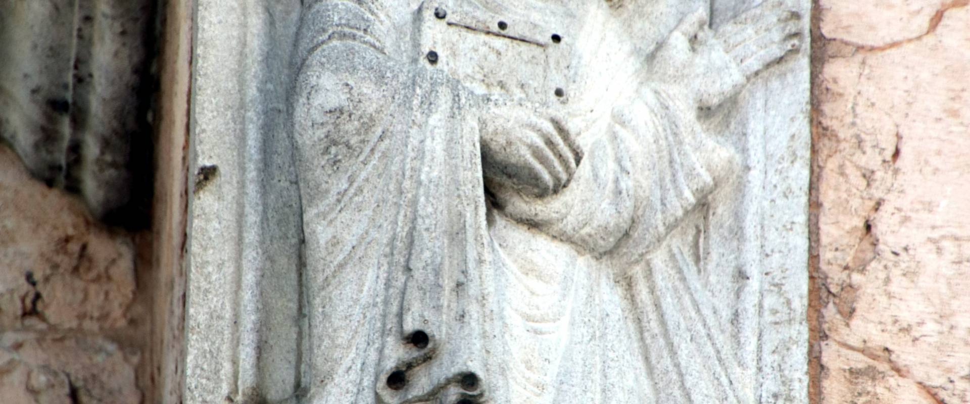 Duomo (Piacenza), portale sinistro 04 foto di Mongolo1984